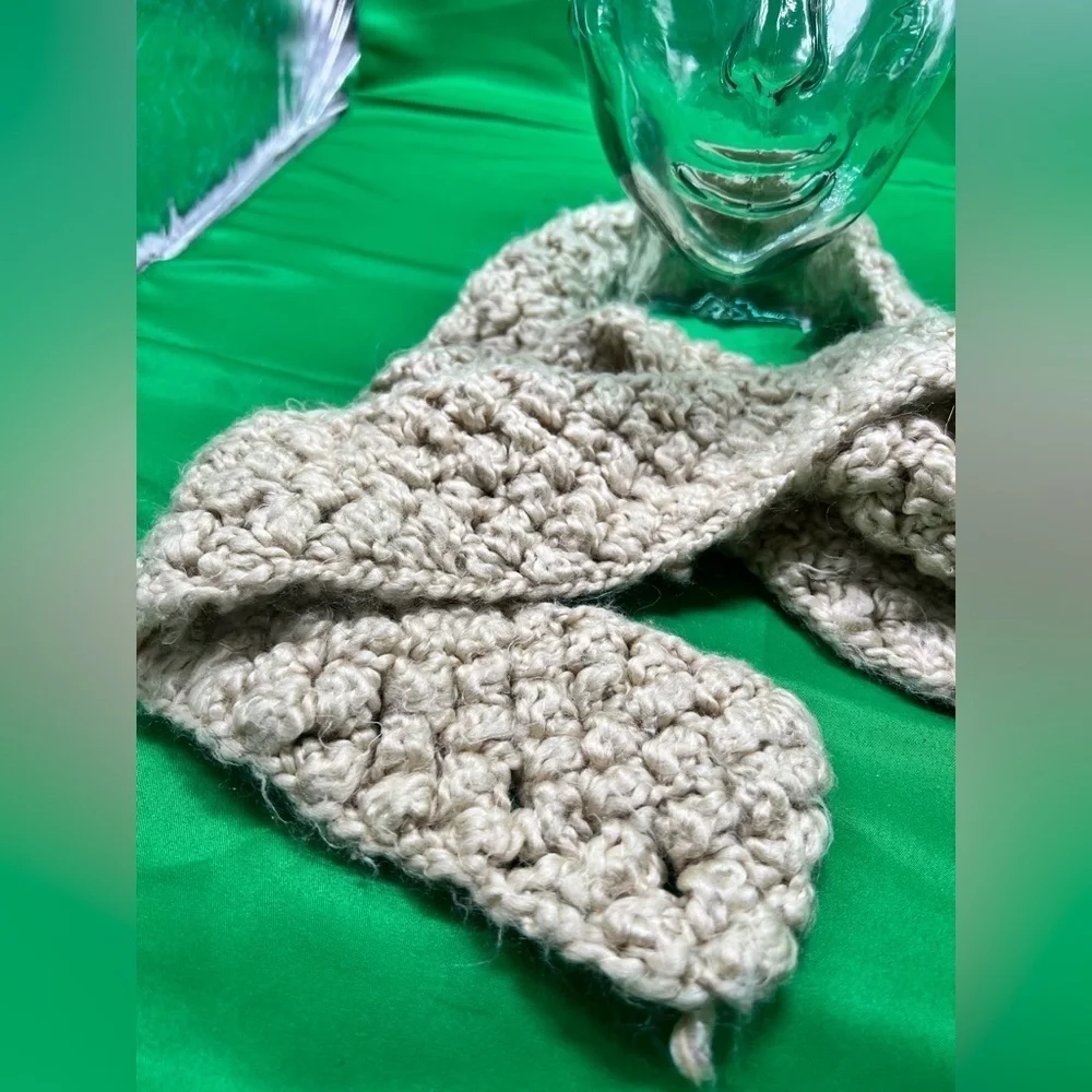 Hand crotchet cream scarf